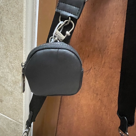 NWT BETSEY JOHNSON BLK SKULL “SADDLE BAG” CROSSBODY BAG - Picture 6 of 12